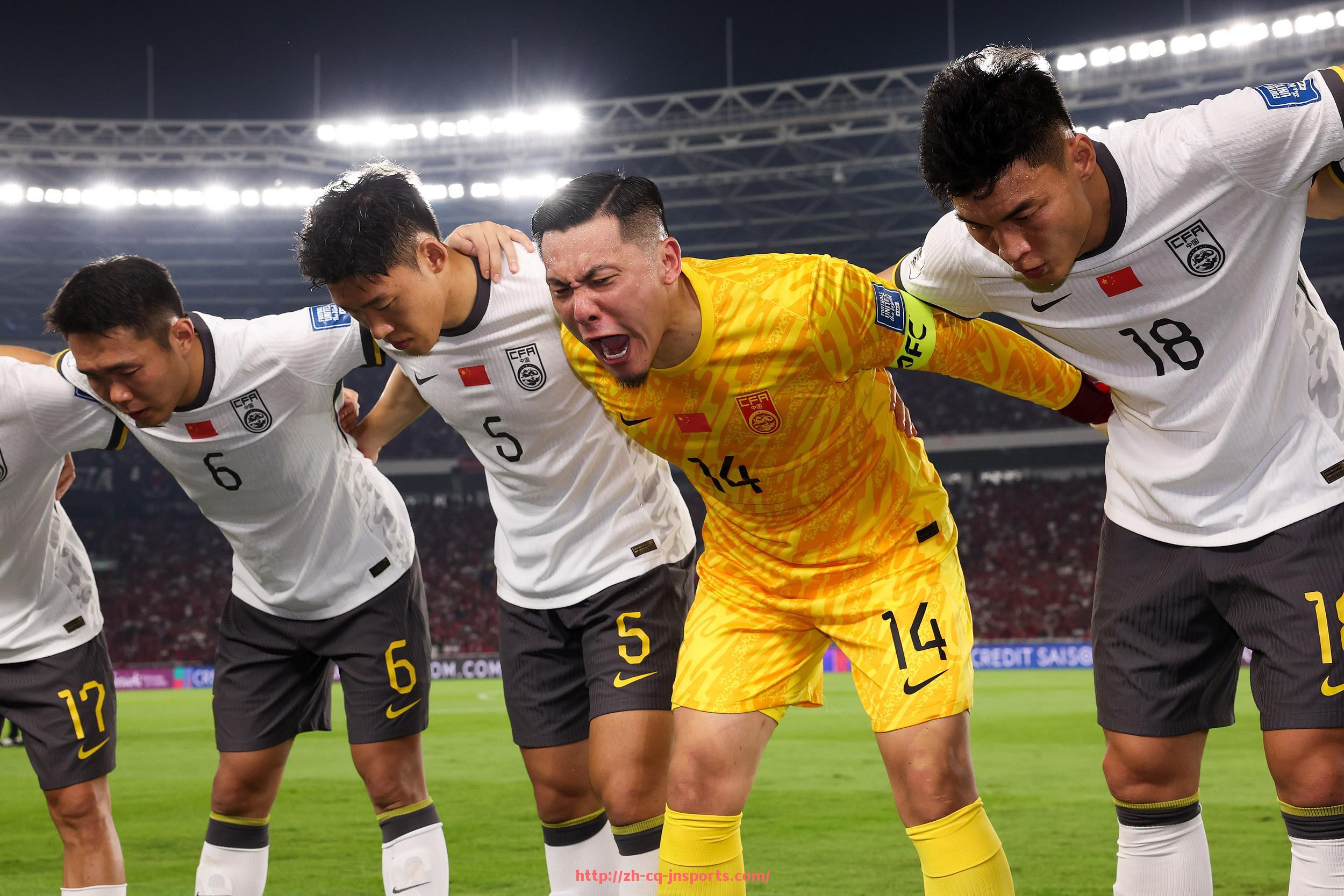 JN江南体育-英超 伦敦球队 死敌背后的恩怨情仇与联赛传统